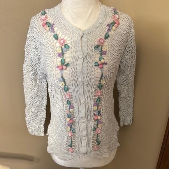 N/A Sweaters - Gray and Pink Cardigan with Floral Embroidery